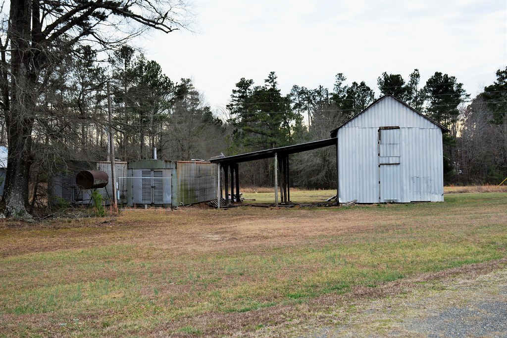 North Carolina, Person County, Tobacco Bulk Barns Two flue… Flickr