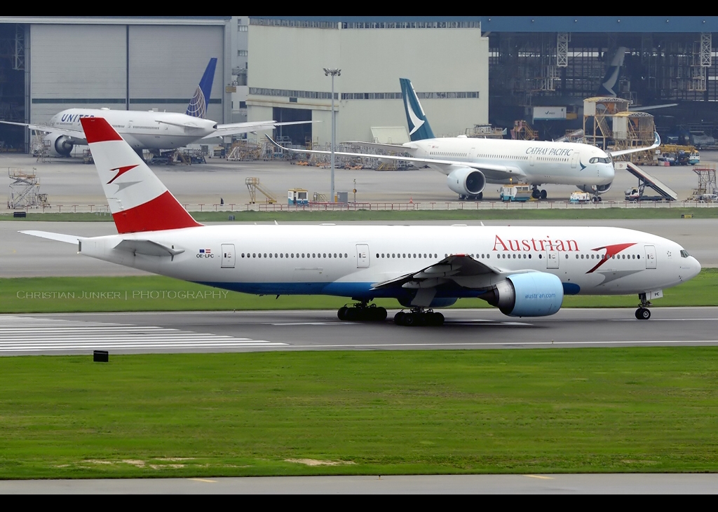B777200ER Austrian Airlines OELPC VHHH Flight OS68… Flickr