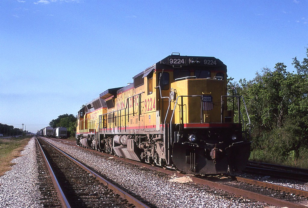 1999 04 18 1021hrs UP 9224, Angleton TX (Custom) UP 9224, … Flickr