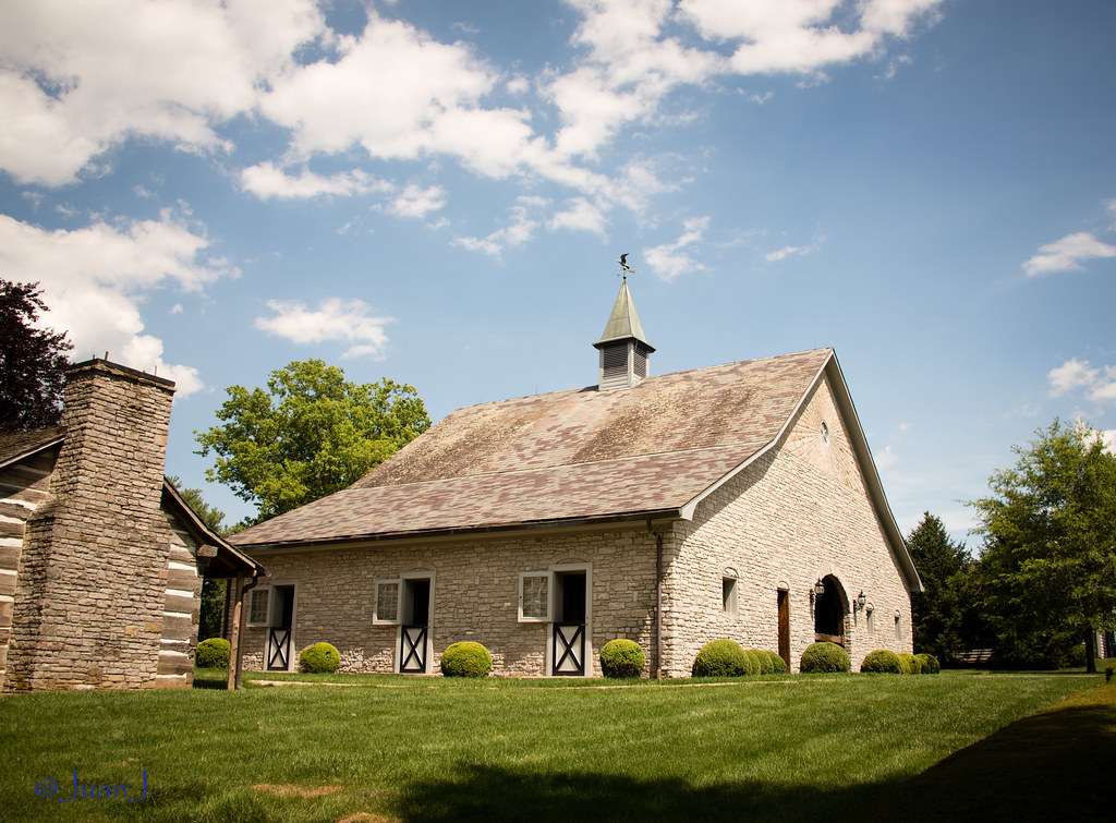 American Pharaoh's Barn Coolmore Farm in Versailles, Kent… Flickr