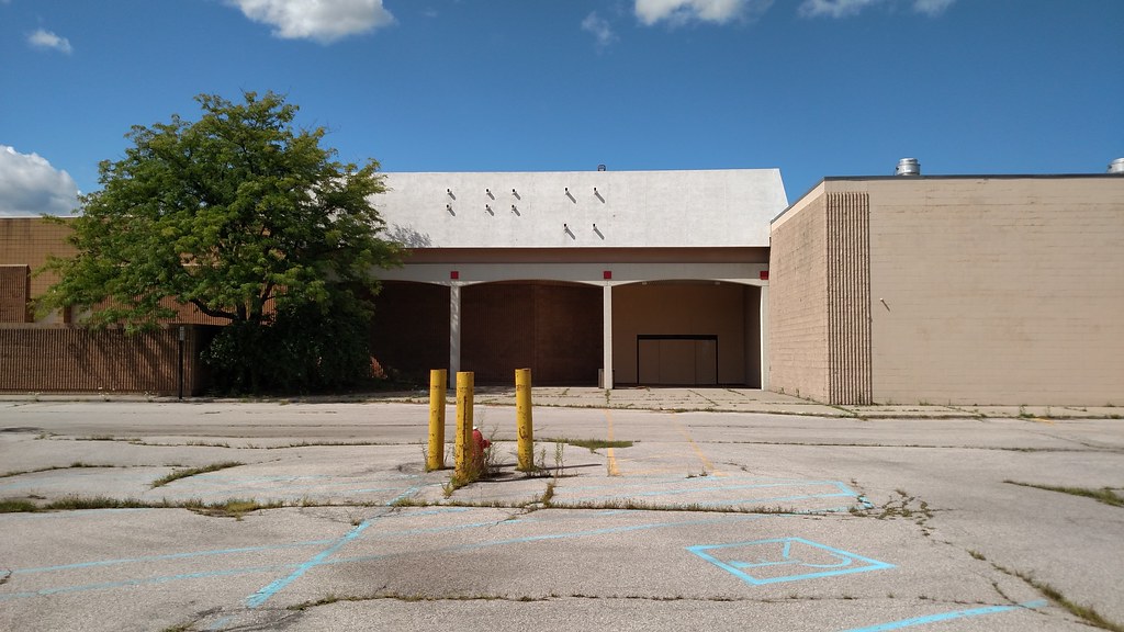 Former Kmart Hampton Towne Center Essexville, Michigan 2 Flickr