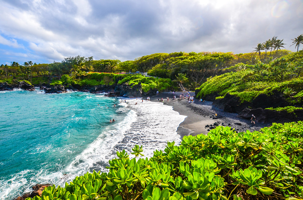 Black Sand Beach, Road to Hana, Maui lifetravelandmore Flickr