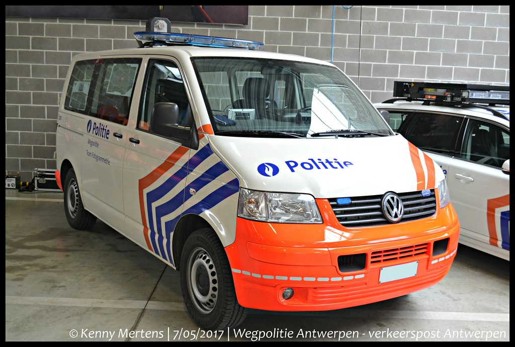 Wegpolitie Antwerpen post Antwerpen Volkswagen Transport… Flickr