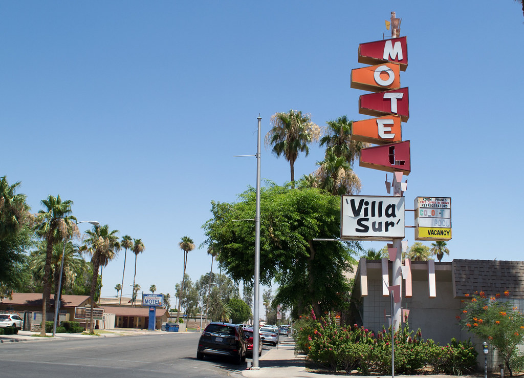 Calexico CA motel row? ( 0572) 4th St in Calexico, what l… Flickr
