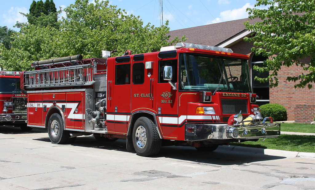 St. Clair Engine 32 | St. Clair, MI 1997 Pierce Quantam 1500… | Russ