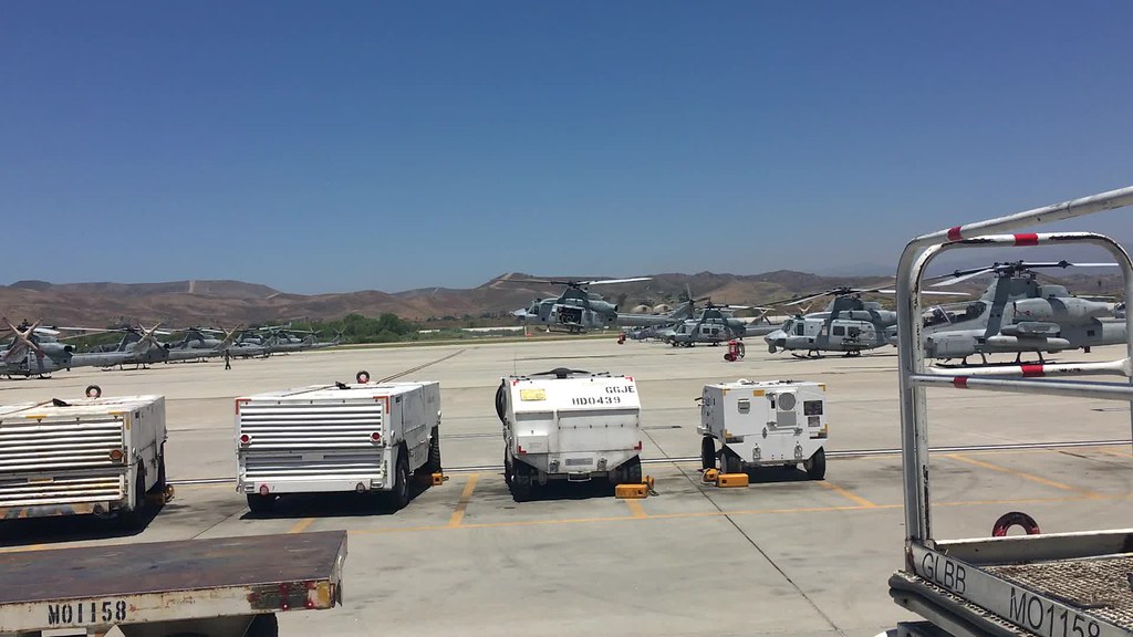 UH1Yankee hover taxi The Bell UH1 "Huey" helicopter has … Flickr