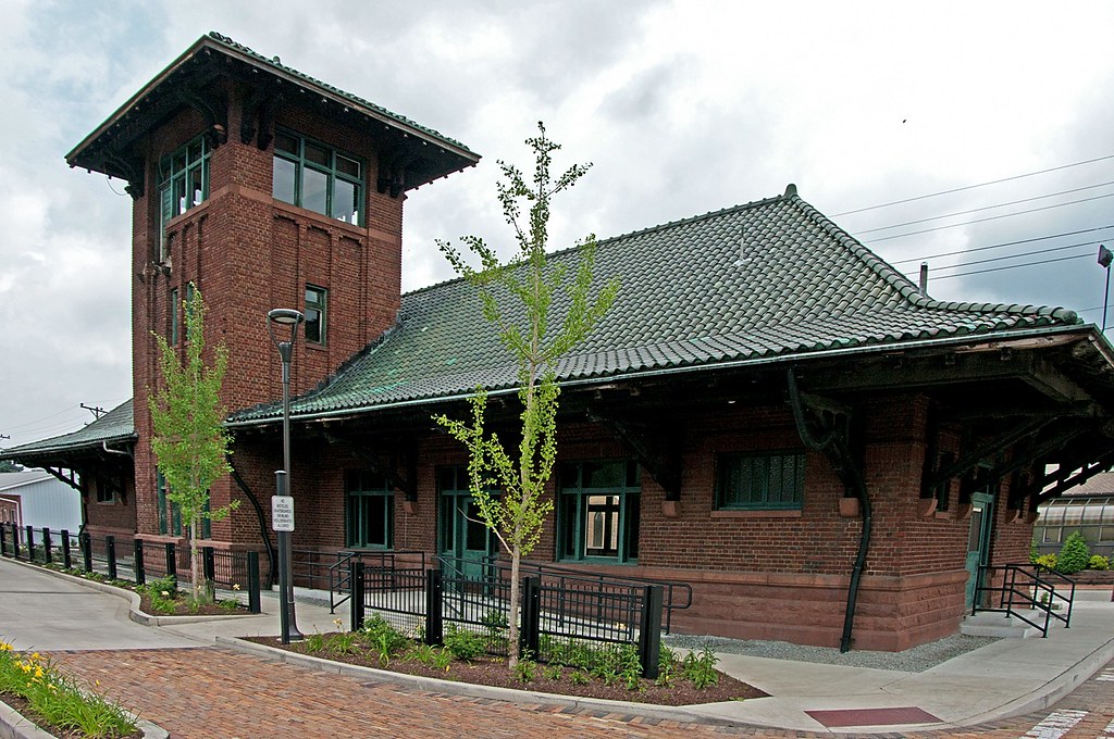 Connellsville, PA train station Built by Pittsburgh & Lake… Flickr