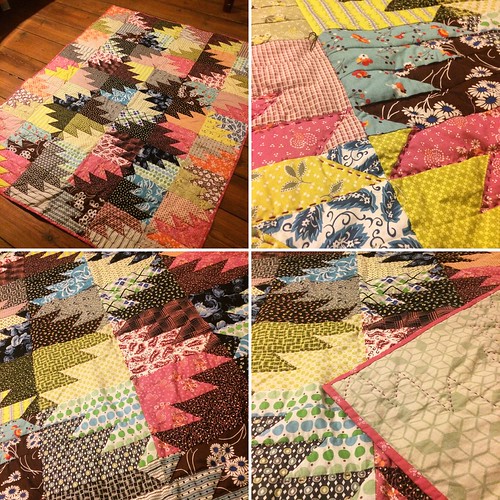 Bee Germany quilt from last year finally finished. Details… Flickr