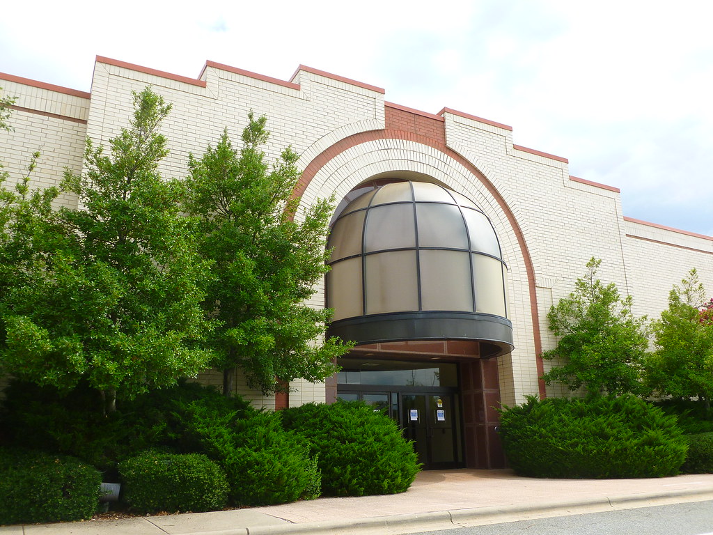 former JCPenney Oak Hollow Mall, High Point, NC (049) Flickr