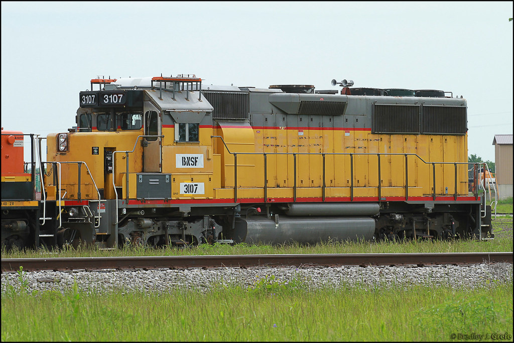 BNSF 3107 Albia IA After comparing exUP paint jobs from… Flickr