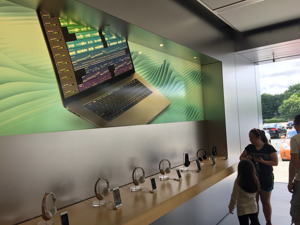Apple Store Greensboro, NC Mark Mathosian Flickr