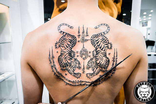 Sak Yant: A Tatuagem Budista Tailandesa – Olhar Budista 427_x_640_jpg