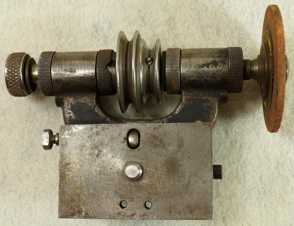 RD16553 Antique Belt Driven Bench Grinder with Oilers & No… Flickr