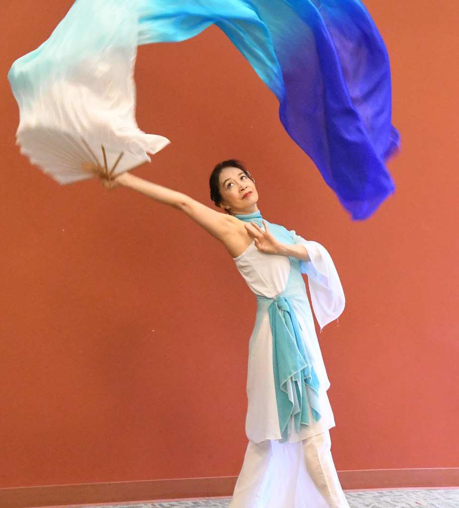 Chinese Fan Dance