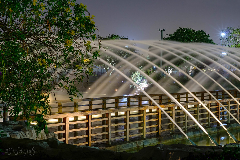 Fountain Bridge BIJX1253a Aspire Park Doha Qatar 500… Flickr