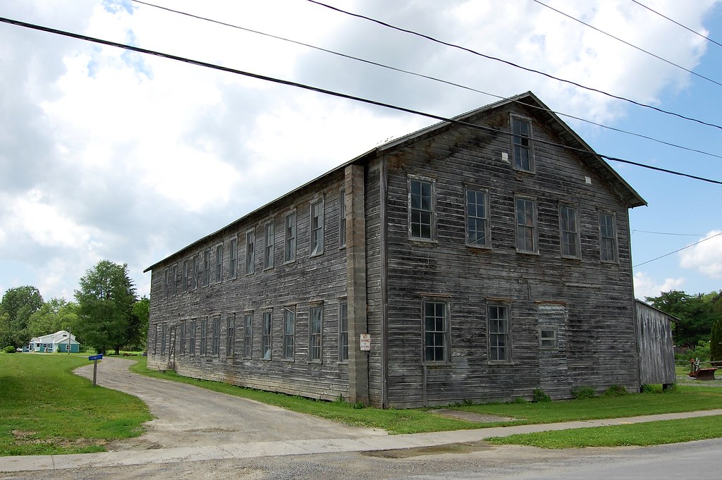 Old Building DeRuyter, NY A side view of this old buildi… Flickr