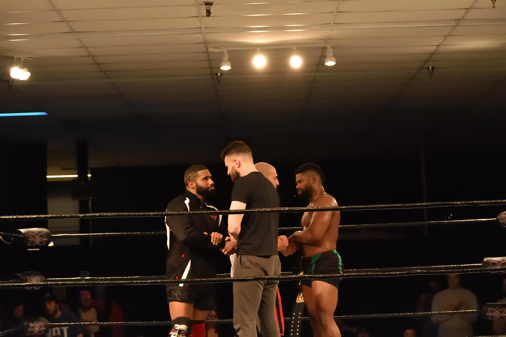 Timothy Thatcher (c) vs Fred Yehi abrlck lnthewall Flickr