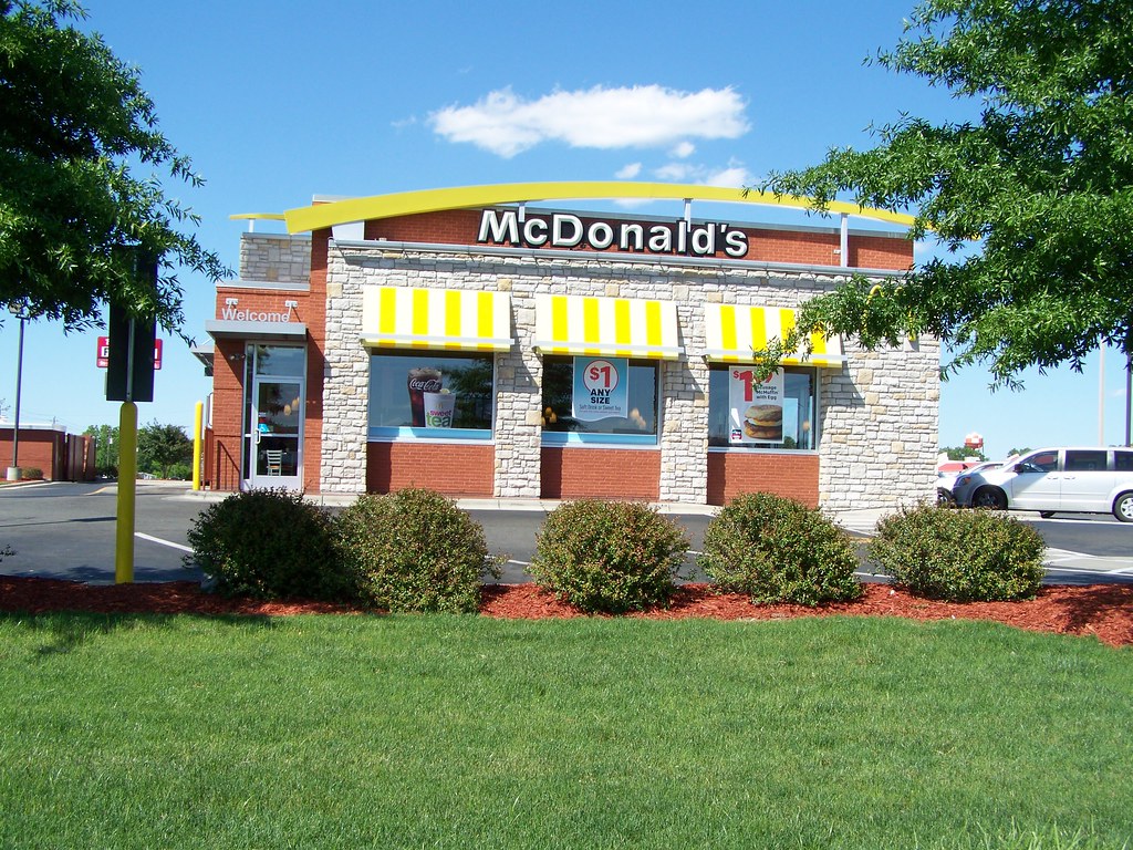 100_1859 101 NC 55 East,Mt.Olive,North Carolina ncokecan Flickr