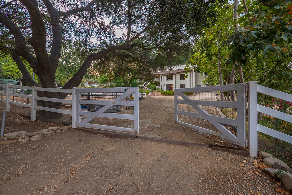 6231 Fairview Pl Agoura Hillsprint0611113101794200x28… Flickr