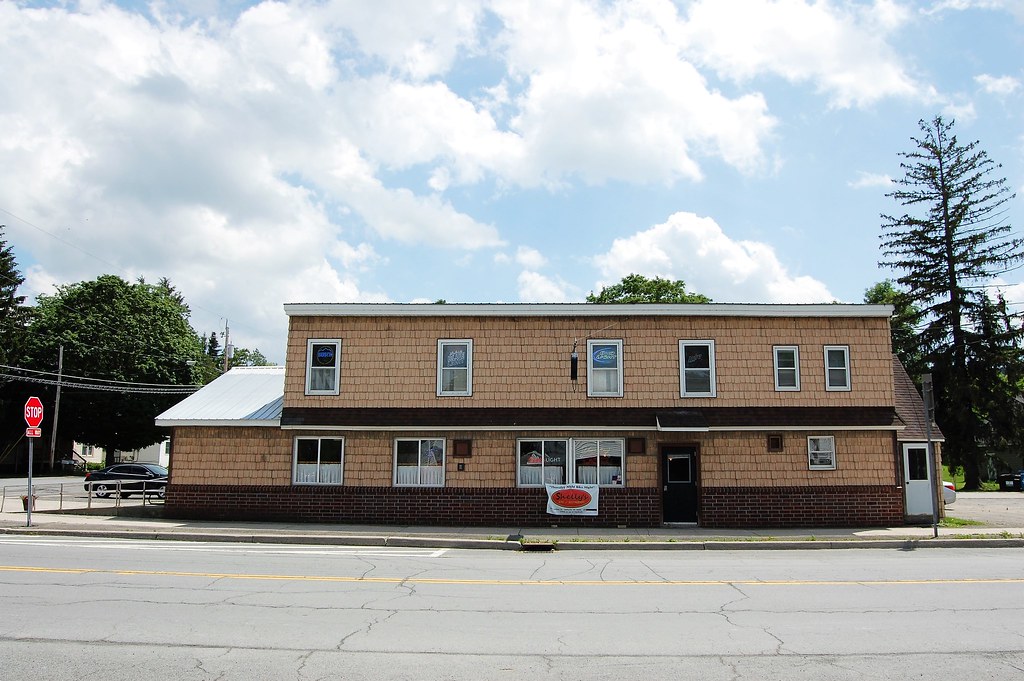 Shelly's Bar and Restaurant DeRuyter, NY Shelly's Bar an… Flickr