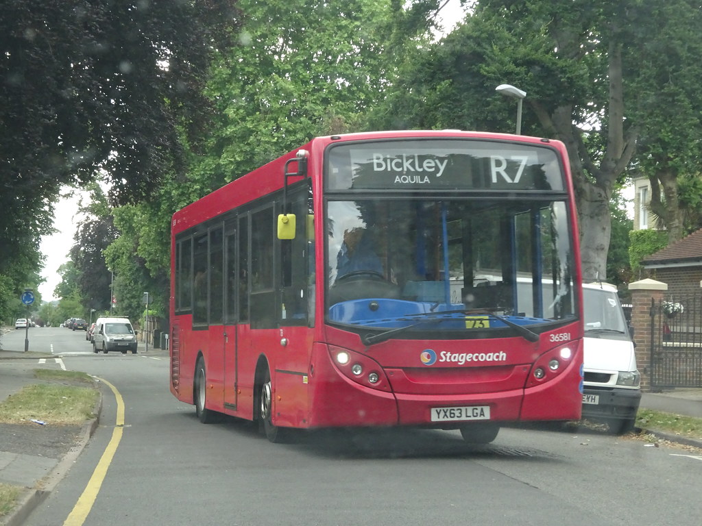 R7 curtailed to Bickley Aquila due to road closure in Summ… Flickr