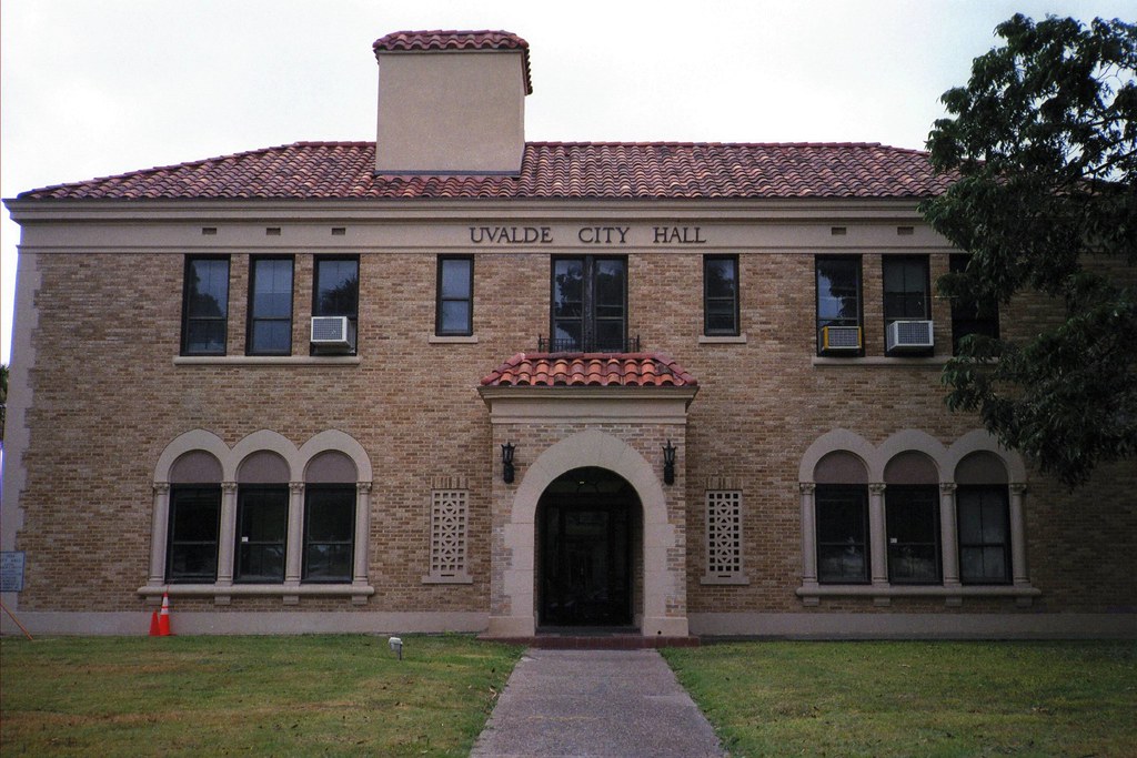 Uvalde City Hall Taken 7/22/15 Don Holloway Flickr