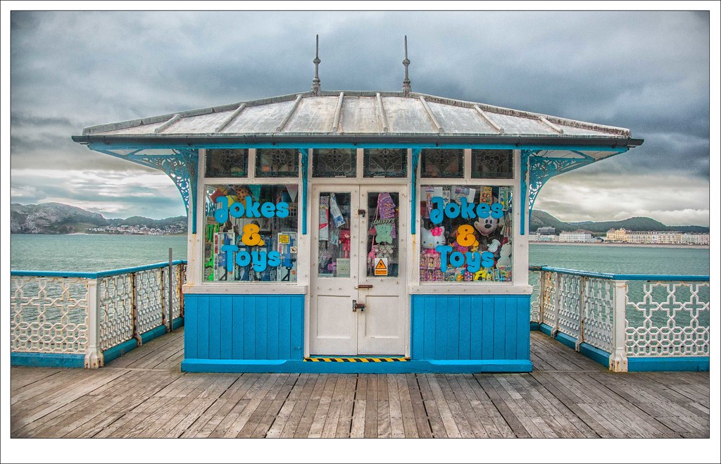 LLANDUDNO PIER NOVELTY SHOP raymond Smith Flickr