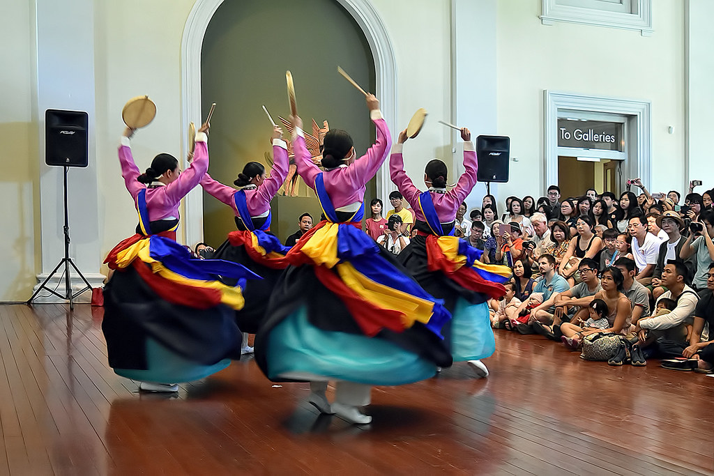 Music and Dance Performance Traditional court dances from … Flickr