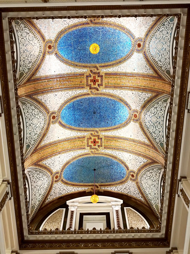 Macy's Chicago, Tiffany Dome Ceiling Daniel Tardif Flickr