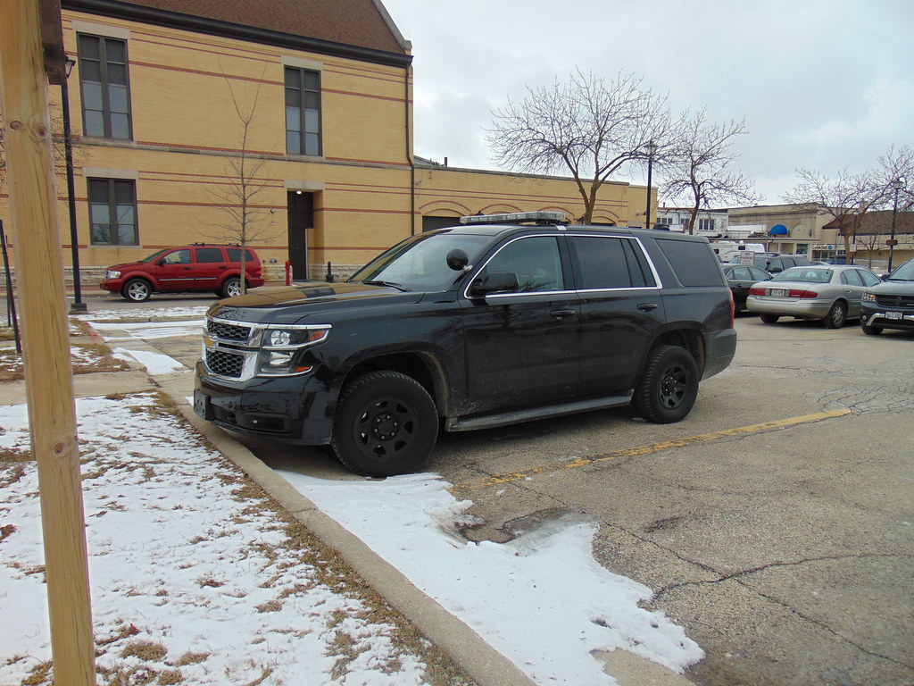 Oconomowoc (WI) Police Chevrolet Tahoe Unmarked with light… Flickr