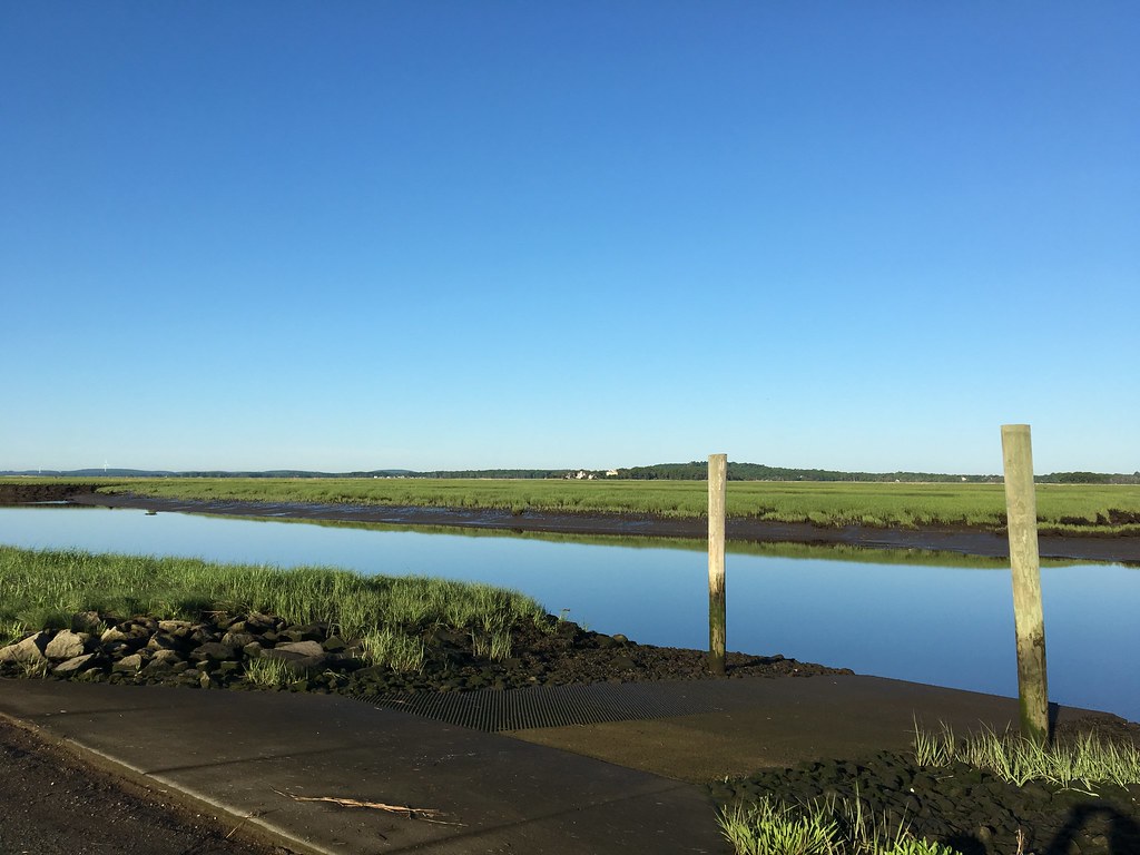 newburyportparkerrivernationalwildliferefugeboatram… Flickr