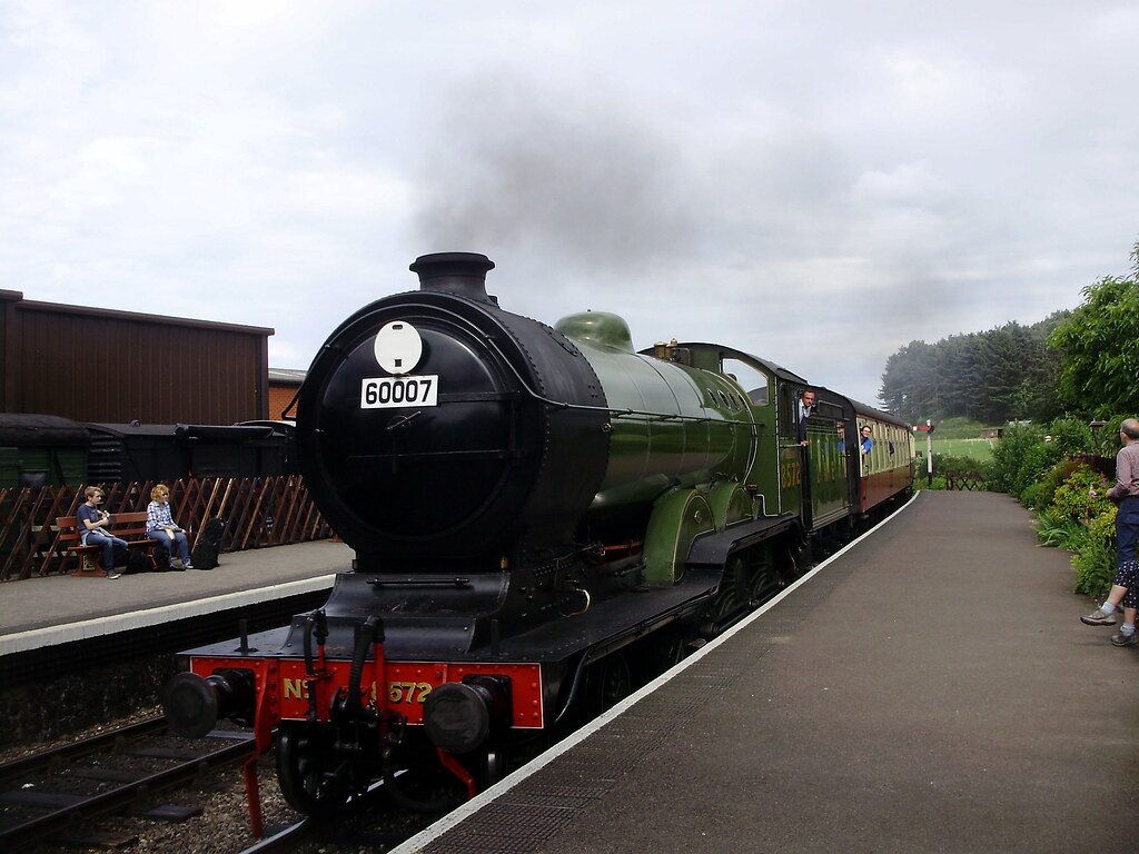 Weybourne To keep the 'normals' happy a kettle gate crashe… Flickr