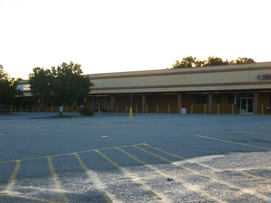 Food Lion plaza, S Holden Rd, Greensboro, NC (4) S Holden … Flickr