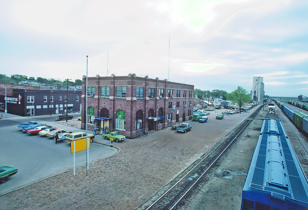 BN, McCook, NE in May 1980 McCook Division Offices. A Roge… Flickr