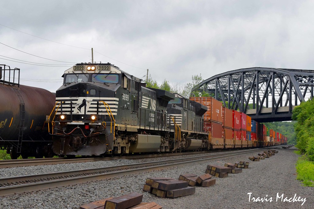 NS 24W in Tipton NS 24W in Tipton, PA (milepost PT224.5) Travis