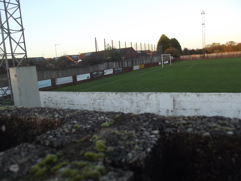Louth Town Park Avenue RussWWFC Flickr
