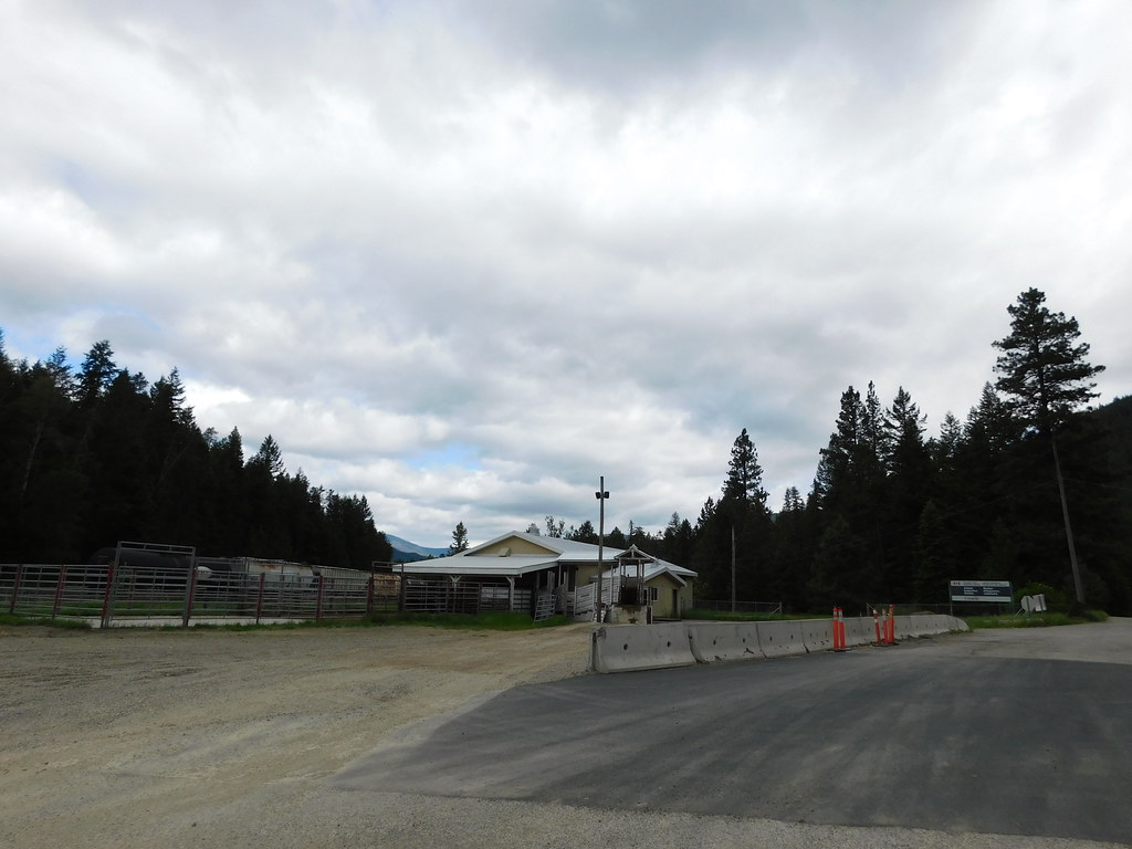 Canadian Animal Inspection Station Kingsgate, BC at the bo… Flickr