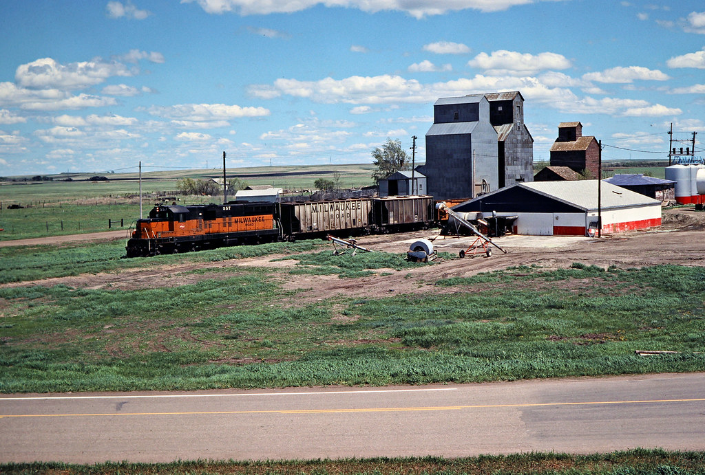 MILW, Pukwana, South Dakota, 1978 Westbound Milwaukee Road… Flickr