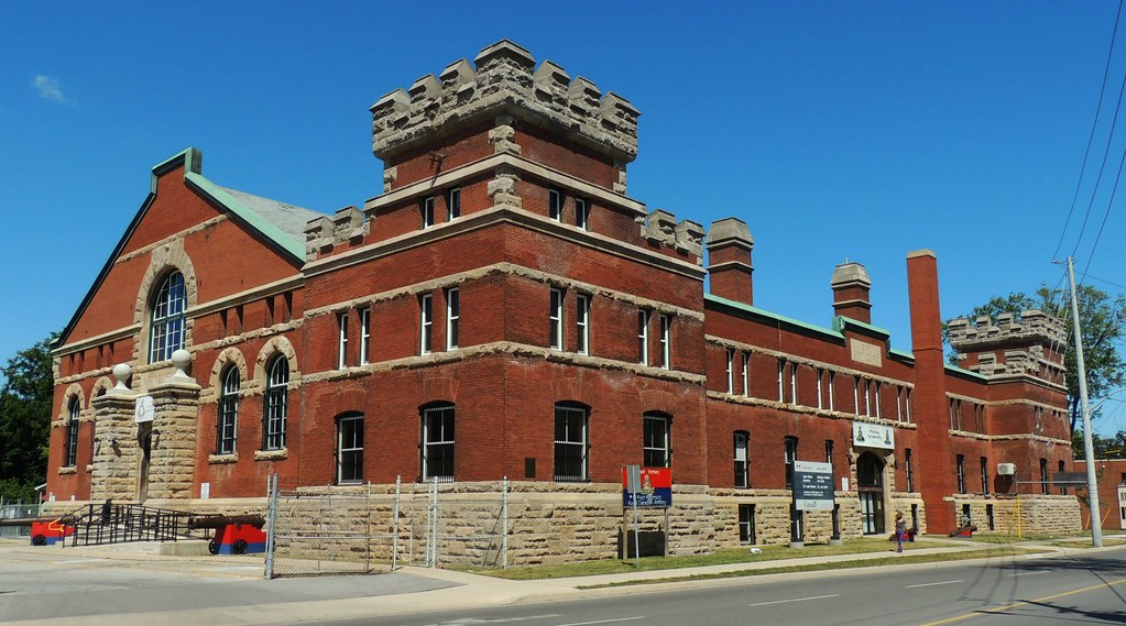 Lake Street Armoury. 81 Lake Street. St Catharines… Flickr