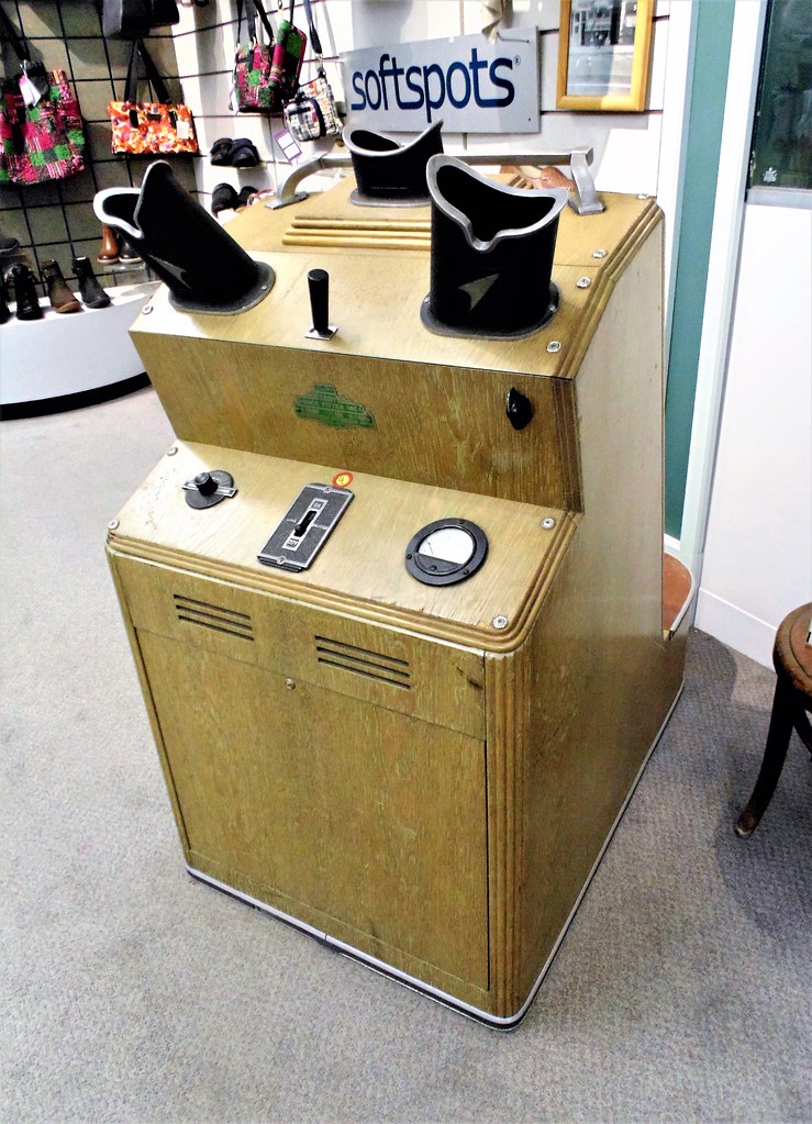 Shoe Fitting Fluoroscope. Square Deal Shoe Store, 1516 Min… Flickr