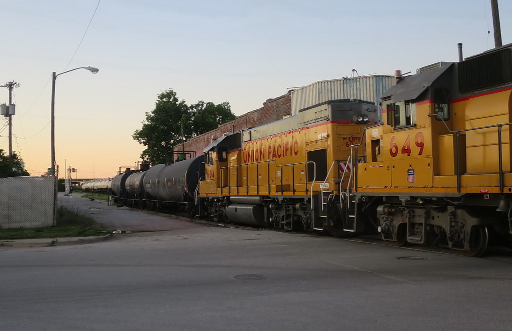 Kansas City State Line Rd IMG_8093 A pair of UP GP15's sw… Flickr