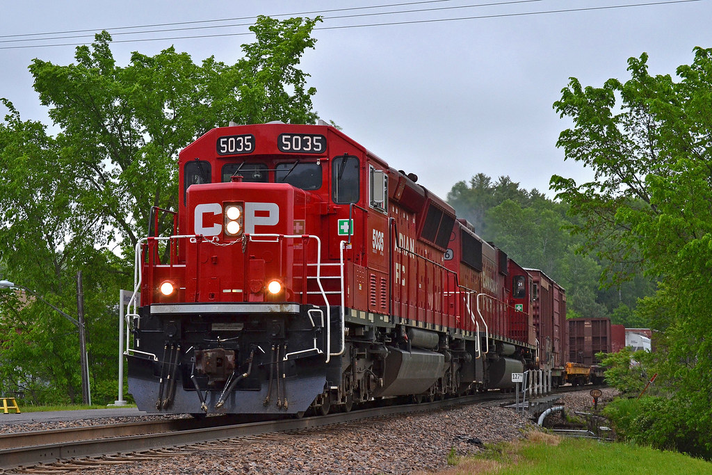 252 CP 5035 at Westport CP 252 at the Westport, NY station… Flickr