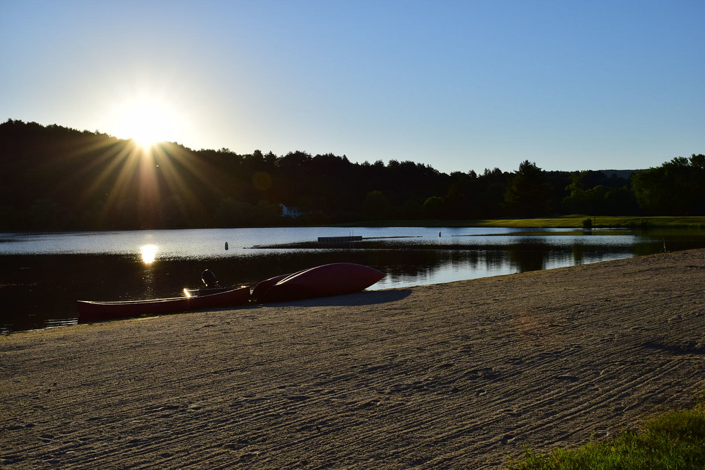 Vermont Sunrise Lake Pineo, Quechee VT Dennis Love Flickr