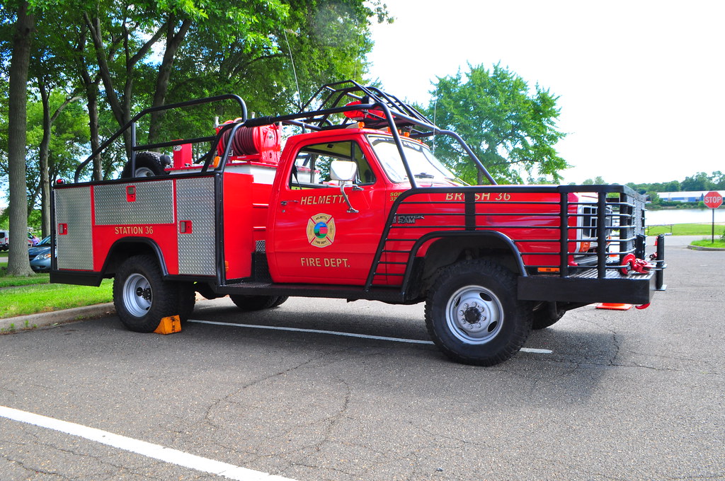 Helmetta Fire Department Brush 36 1982 Dodge/Stahl ExSout… Flickr