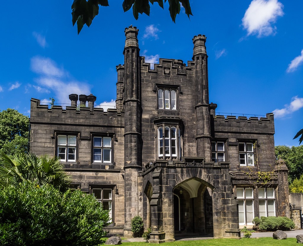 HEADINGLEY CASTLE I.K.Brunel Flickr