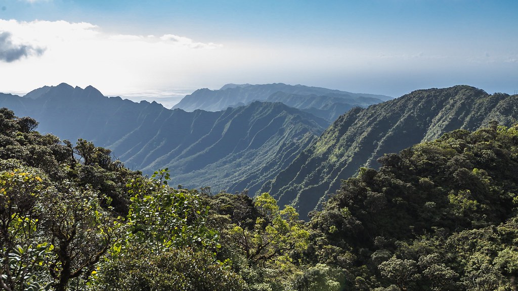 View of the Waianae Range from Mt. Ka'ala, the highest poi… Flickr