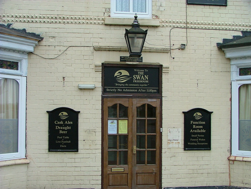 Swan 012 The Swan, Pelsall Road. There has been a "Swan"… Flickr