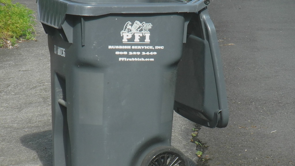Hawaii P.F.I. Rubbish Service KailuaKona, HI 6/23/17 Alo… Flickr
