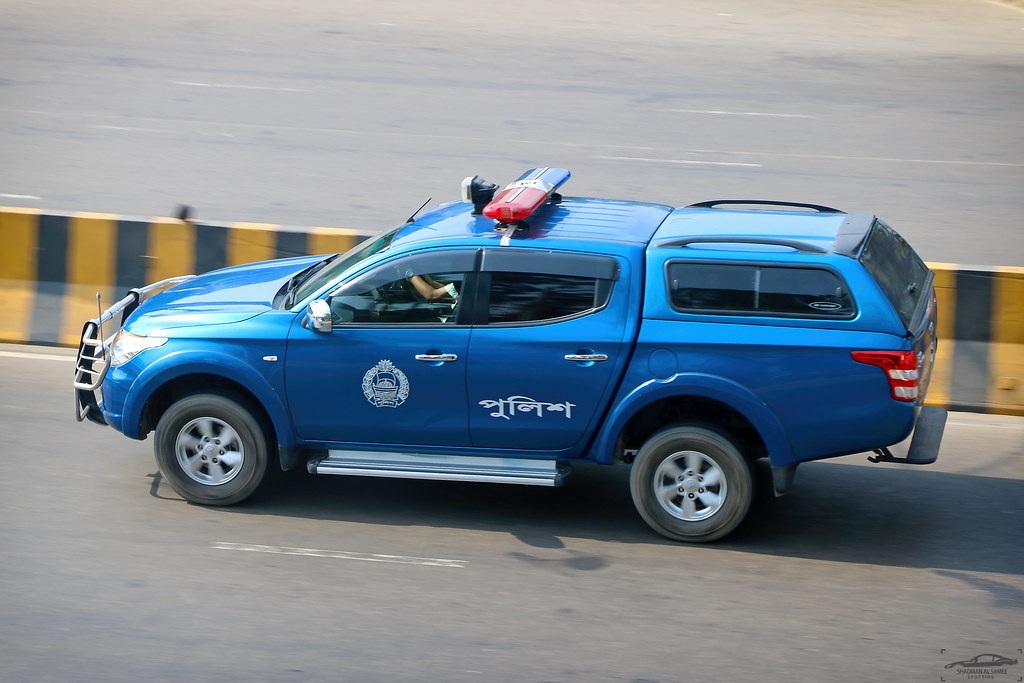 Bangladesh Police Mitsubishi L200 pickup. Airport Rd 2017… Flickr