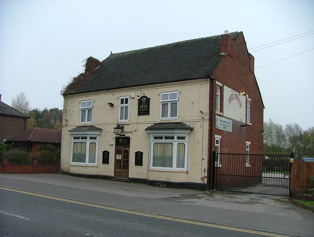 Swan 016 The Swan, Pelsall Road. There has been a "Swan"… Flickr